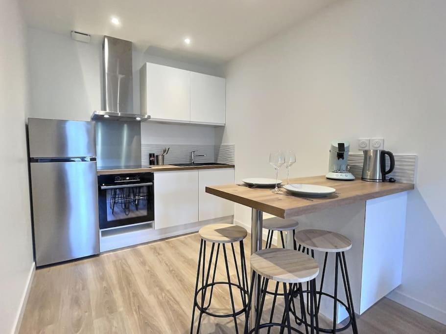 Le Victor Hugo, L'Appartement Valentinois Valence  Bagian luar foto